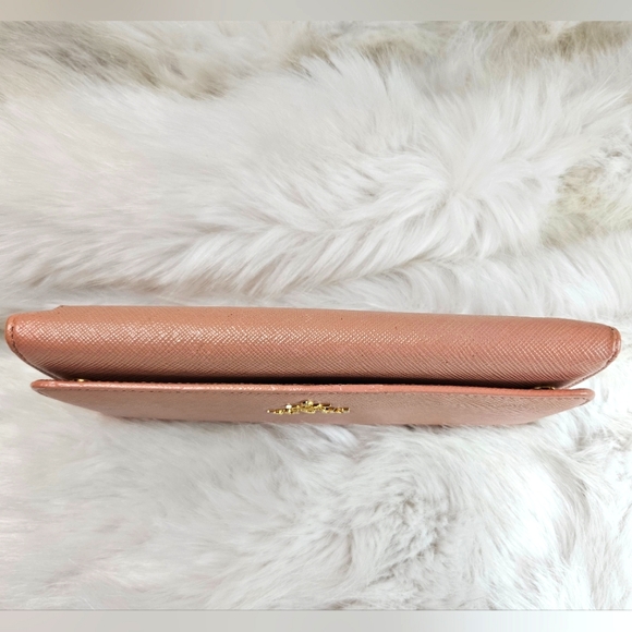 💓SOLD💓Prada Double Snap Light Pink Leather Wallet - Picture 4 of 11